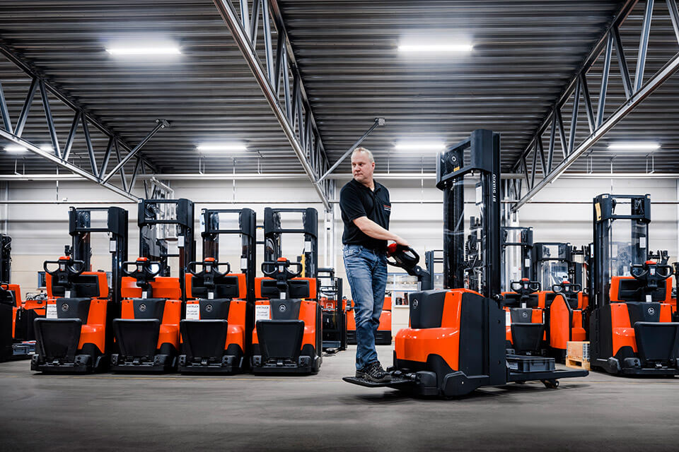 Forklift rental